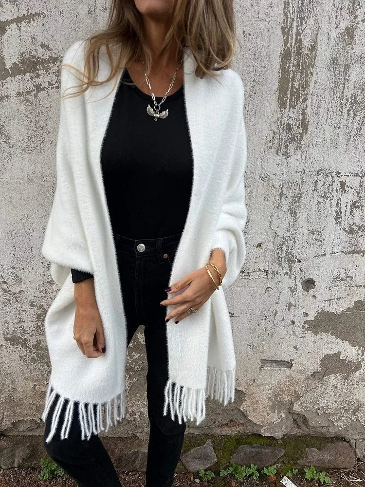 Damen Kuscheliger Strickponcho mit Fransen ModeGeist