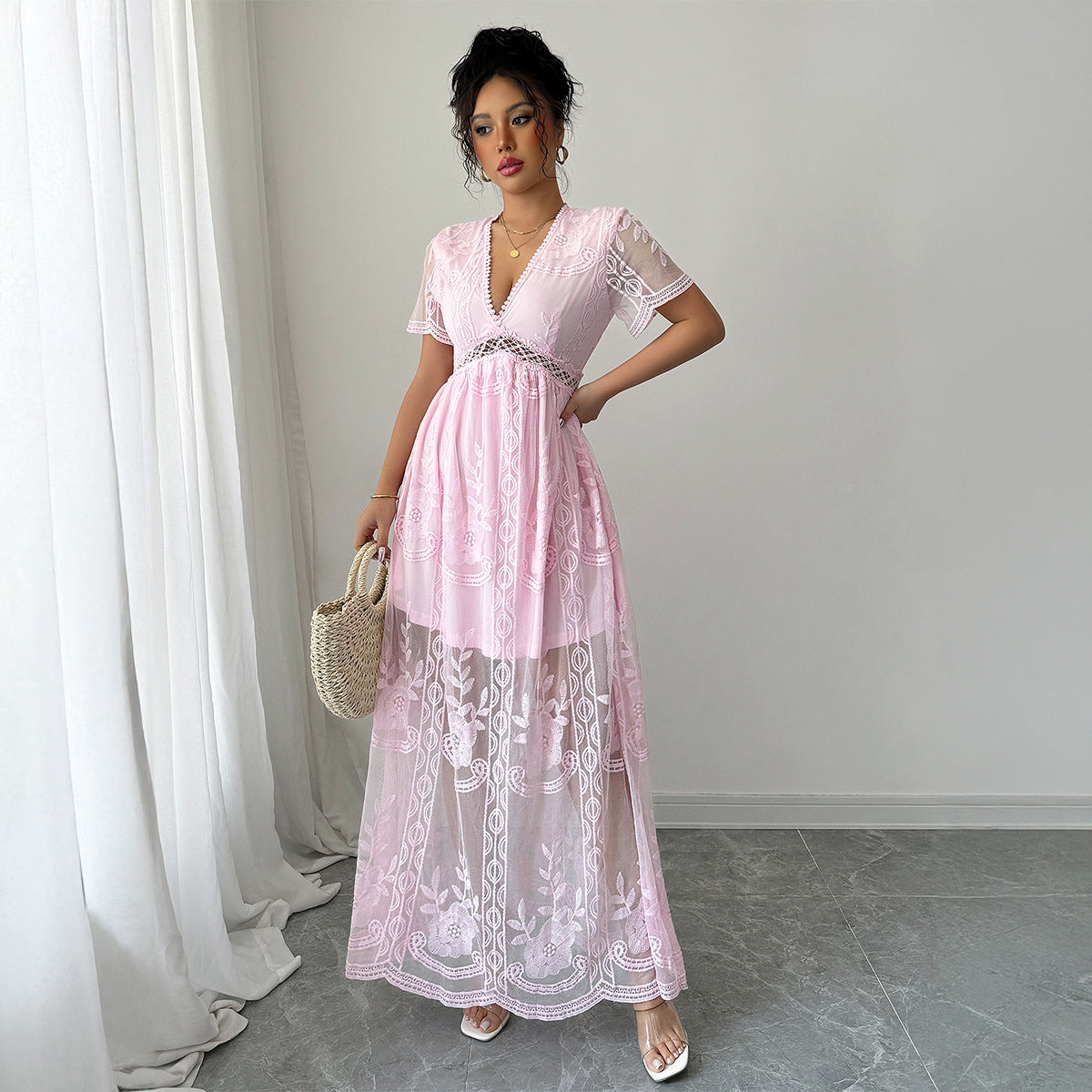Elegantes Maxikleid für Damen aus Spitze mit V-Ausschnitt und Gürtel