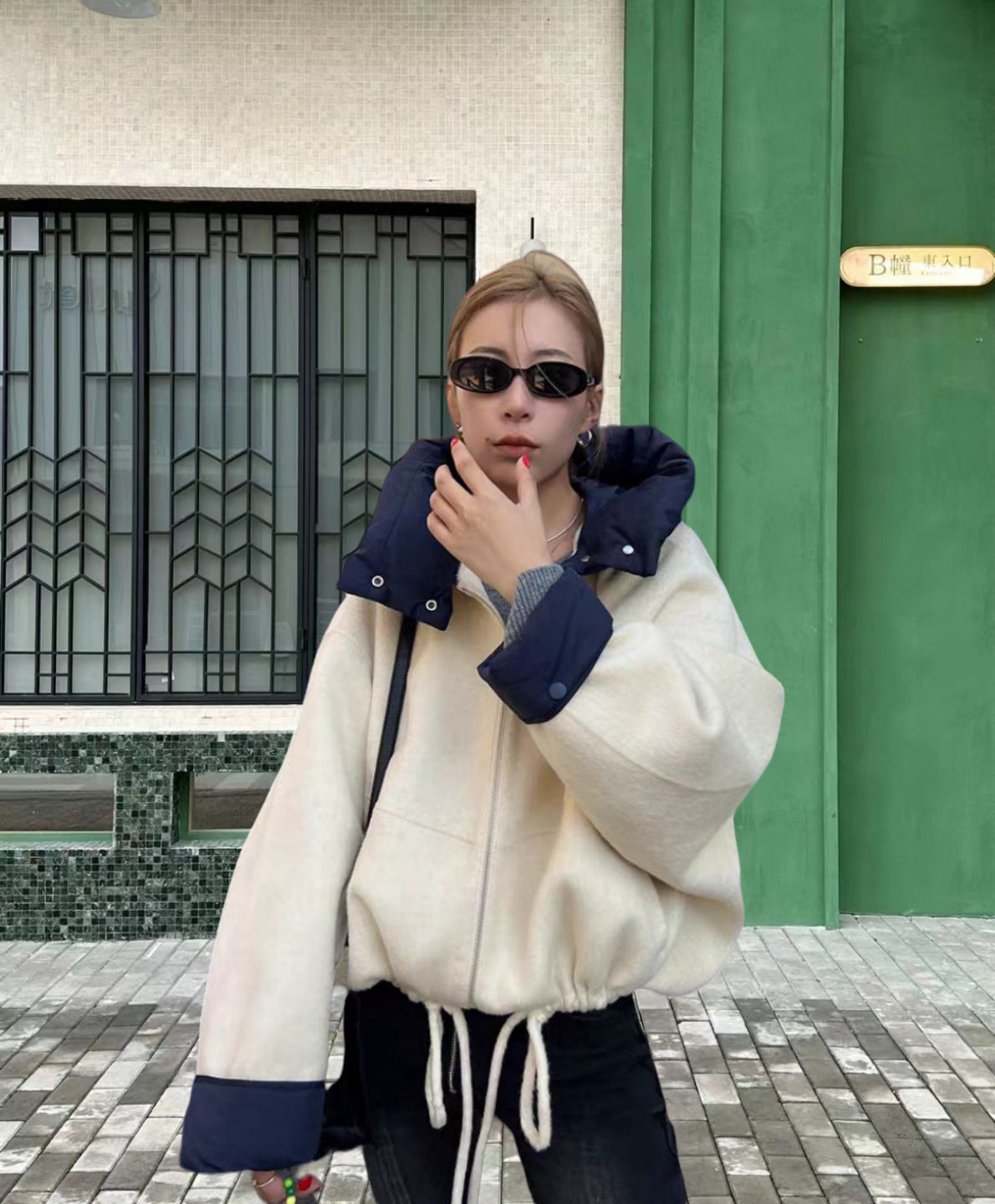 Damen modische Übergangsjacke mit kuscheliger Innenseite und verstellbarem Saum ModeGeist