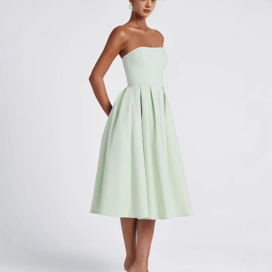 Damen Elegantes Midi-Kleid mit schwingendem Rock und raffiniertem Bandeau-Ausschnitt ModeGeist