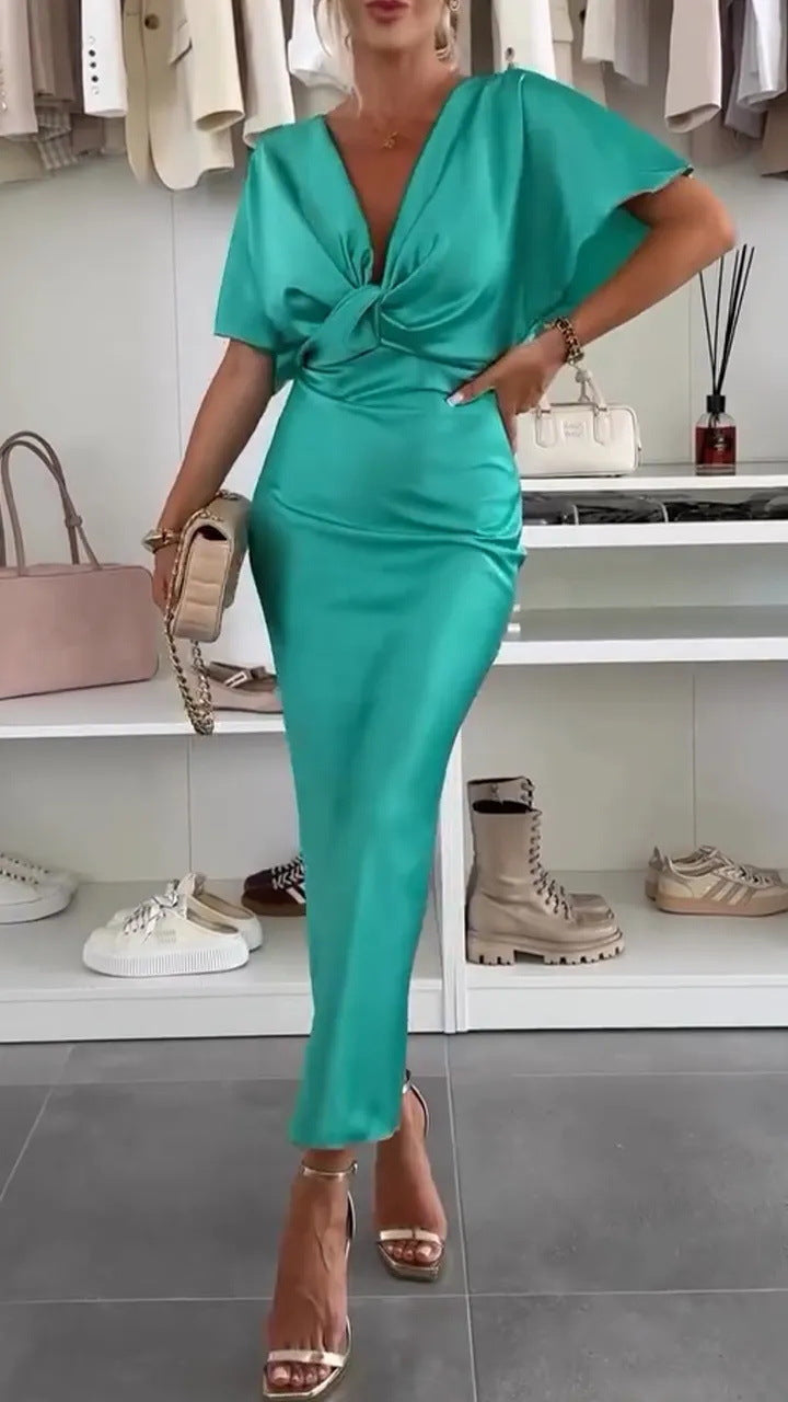 Damen Knielanges Satin-Kleid mit Kreuz-Design ModeGeist