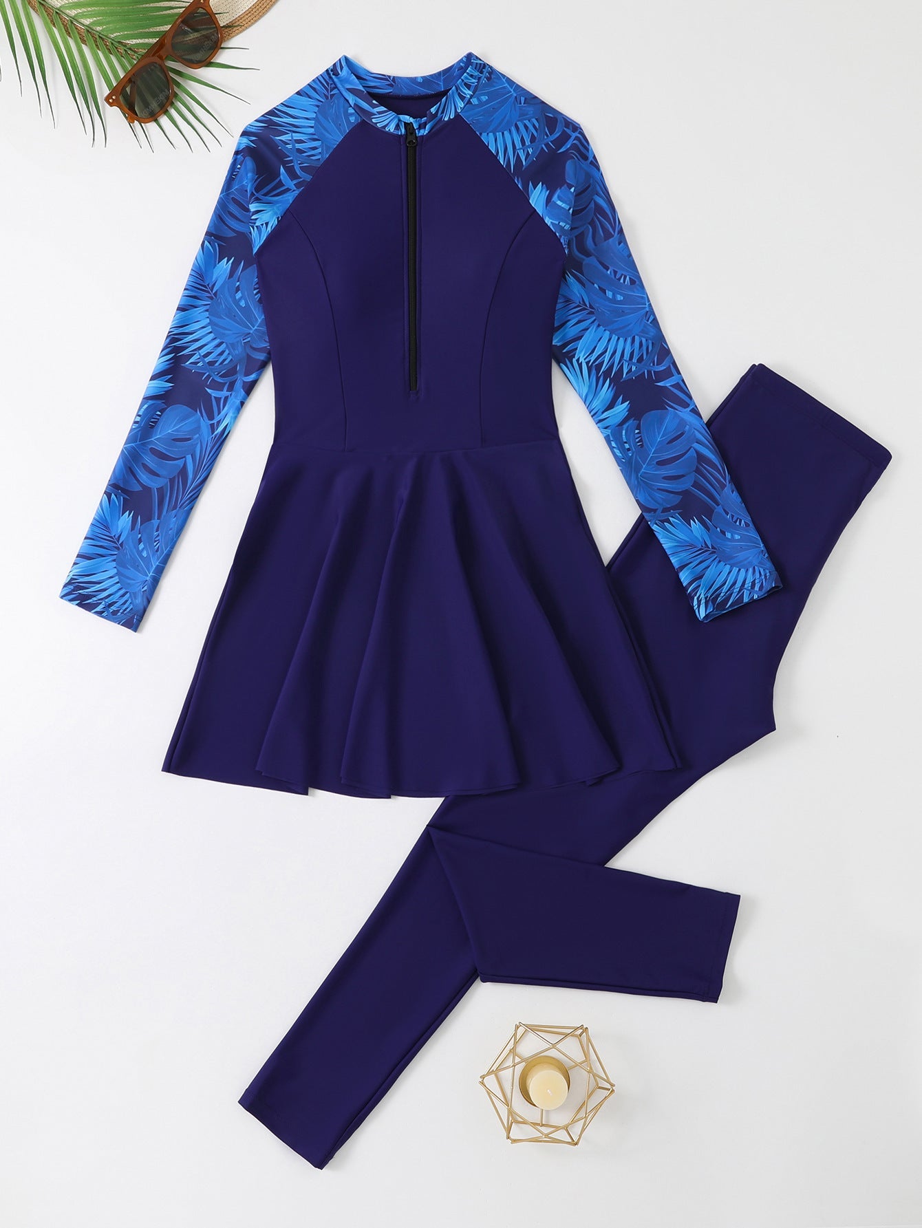 Elegantes Damen Badekleid mit Rock und langen Ärmeln von MODEGEIST