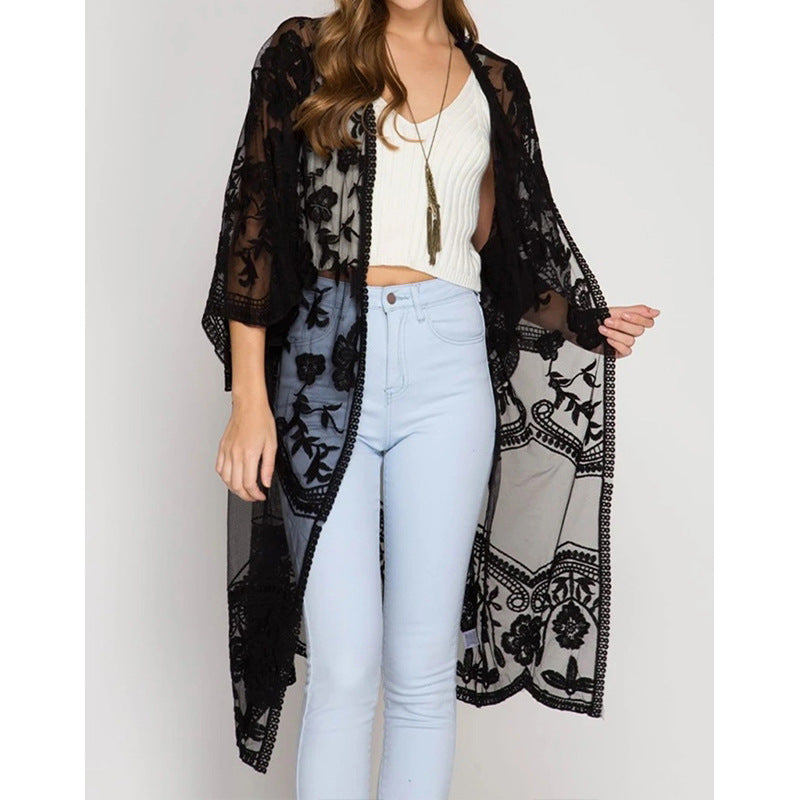 Modischer Damen-Crochet-Kimono mit luftigem Schnitt und Blumenmuster