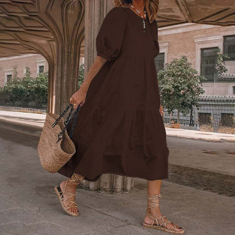 Leichtes Maxikleid für Damen mit tailliertem Schnitt und Stufenrock von MODEGEIST
