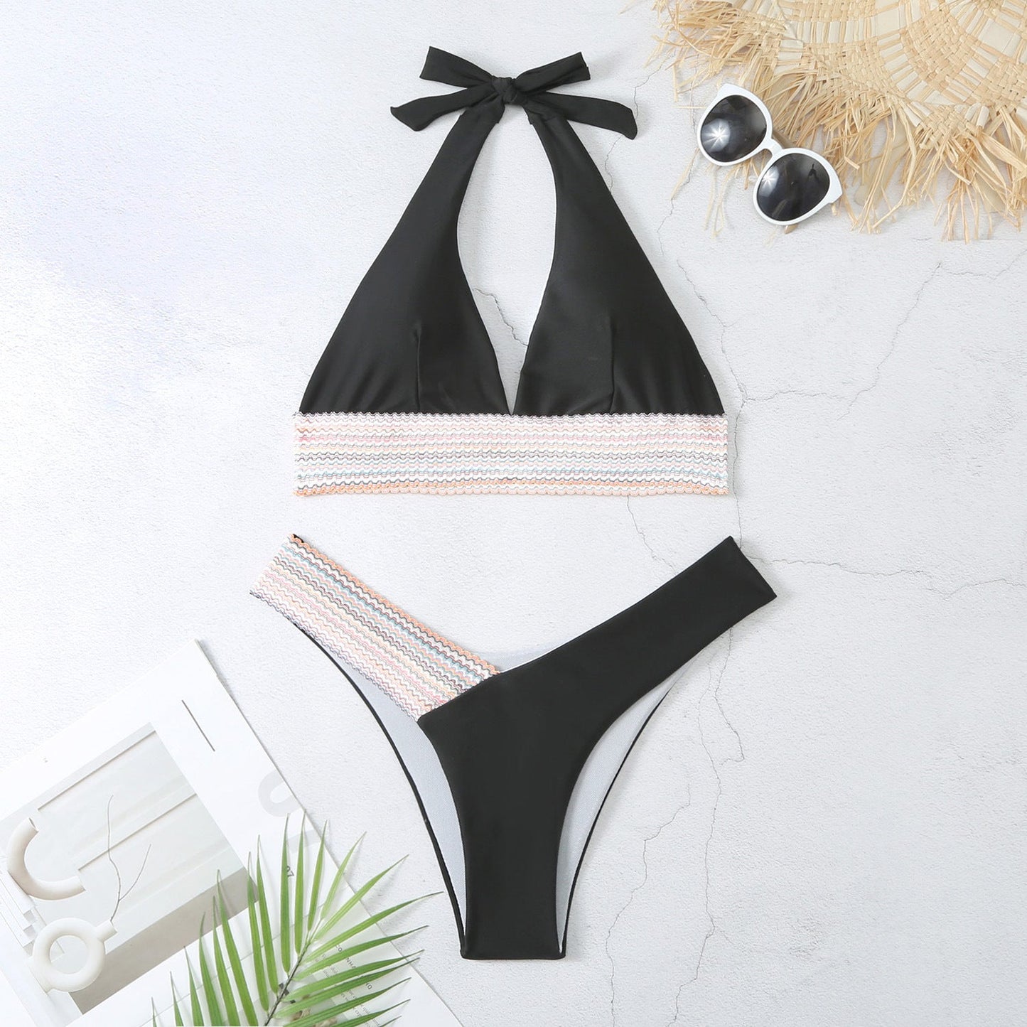 Moderner Dreieck-Bikini für Damen mit Spitze und hohem Beinausschnitt