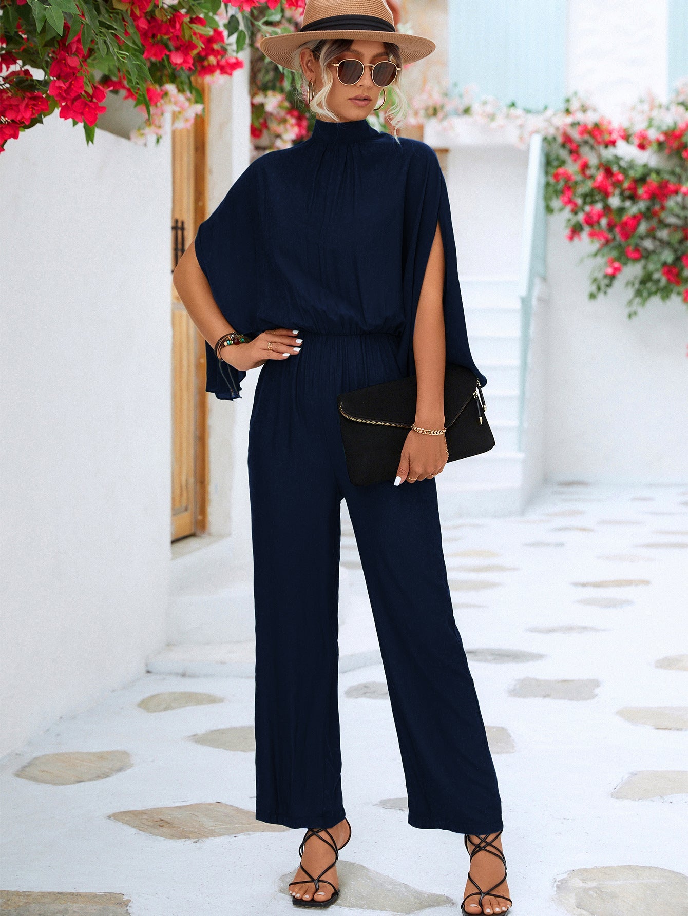 Damen Jumpsuit mit hohem Kragen und fließenden Ärmeln ModeGeist