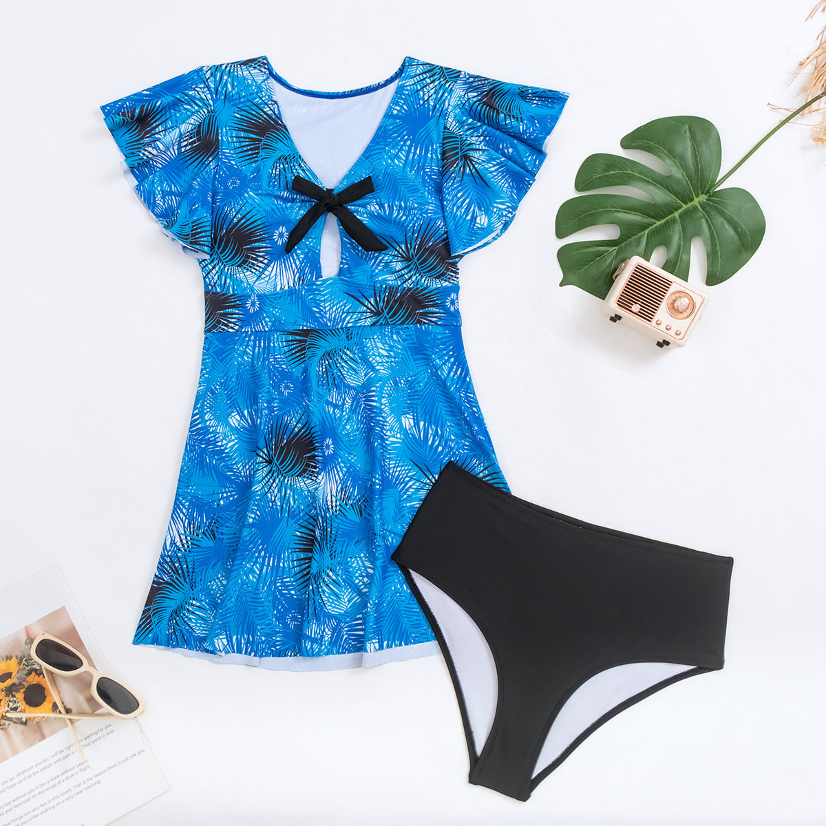 Elegantes Damen-Strandkleid mit Blumenmuster und Rüschen – MODEGEIST