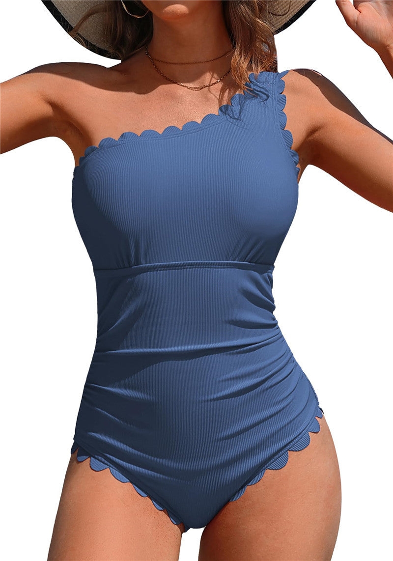 Elegantes, figurformendes Damen-Badekleid mit Wellenbesatz von MODEGEIST