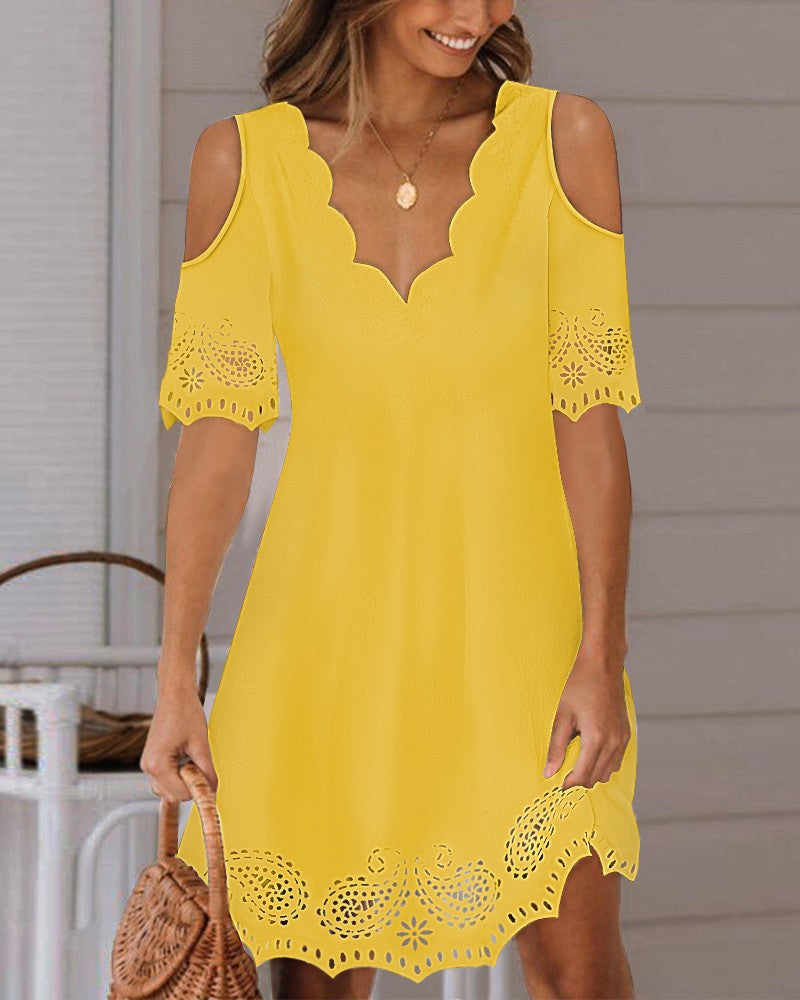Elegantes Damen Freizeitkleid mit Cut-Outs und Spitze von MODEGEIST
