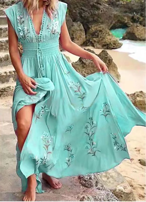 Langes Damenkleid mit Blumenmuster und dehnbarem Bund von MODEGEIST
