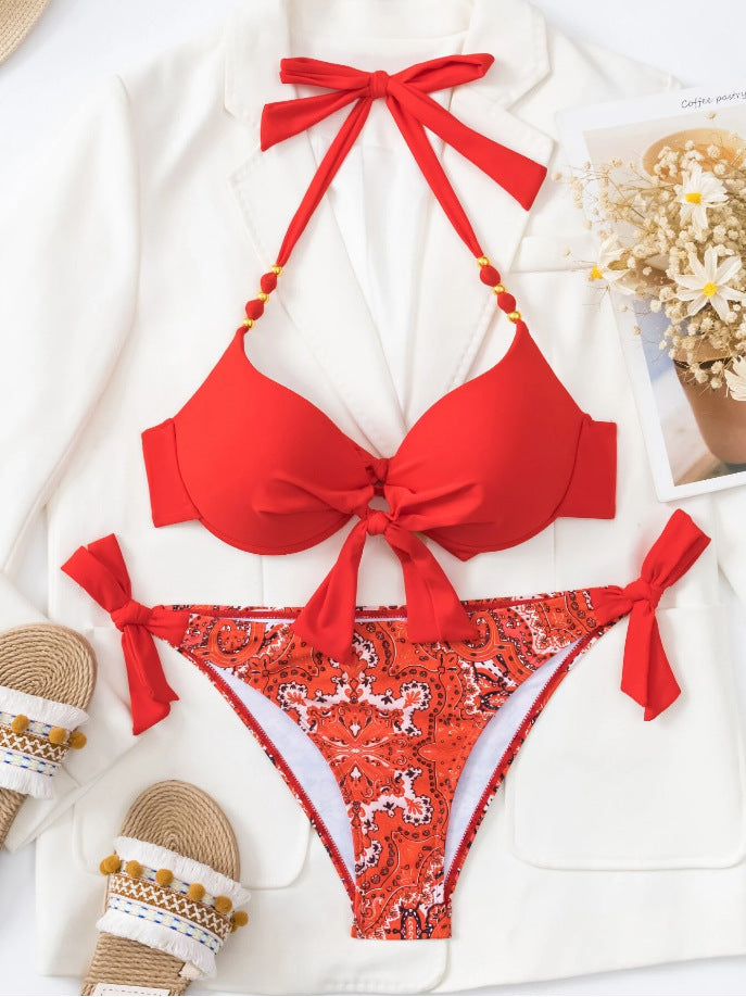 Frauen Dreieck-Bikini mit verspieltem Knoten-Design und bunten Muster-Mix MODEGEIST