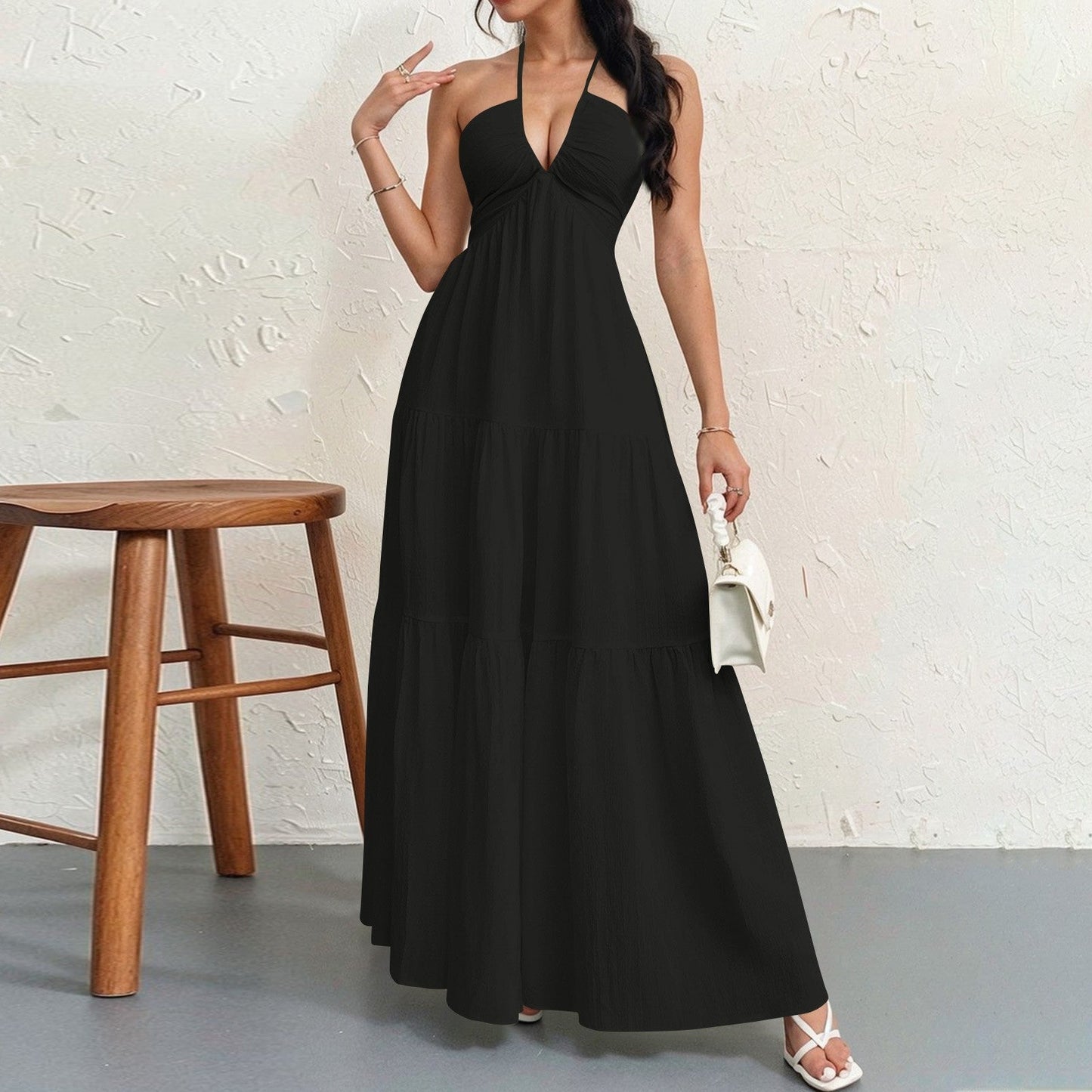Damen Maxikleid mit fließendem Schnitt und tiefem Ausschnitt ModeGeist