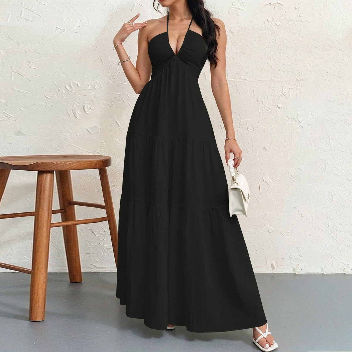 Damen Maxikleid mit fließendem Schnitt und tiefem Ausschnitt ModeGeist