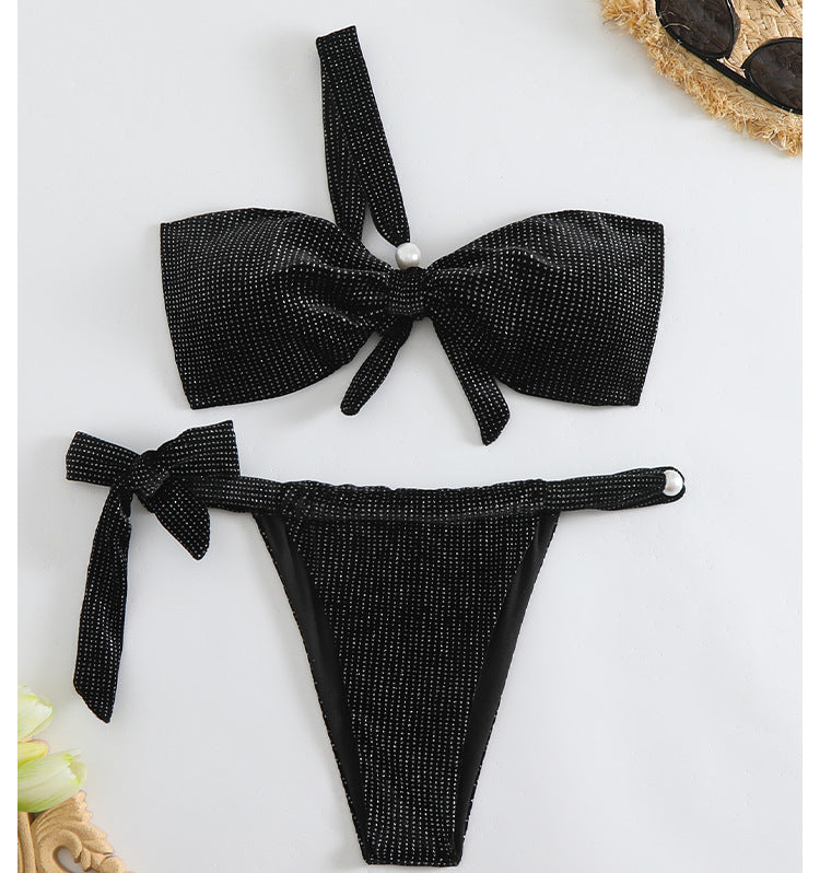 Eleganter Damen Bikini mit Schleife und funkelnden Details von MODEGEIST