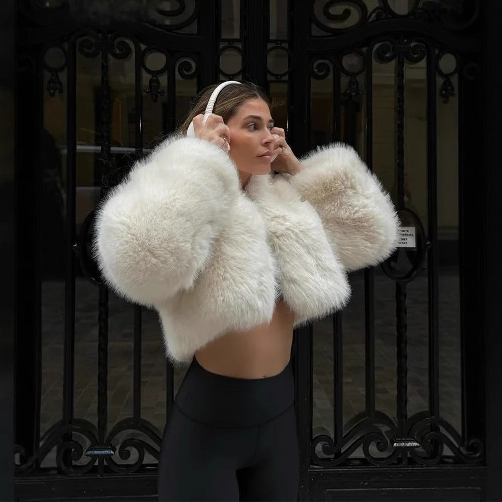 Damen Flauschige Kurzjacke mit voluminösen Ärmeln ModeGeist