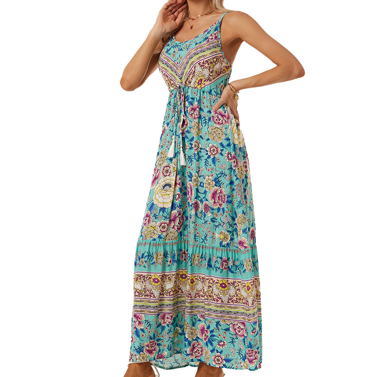 Boho Maxikleid mit Blumenmuster und regulierbarer Taille von MODEGEIST