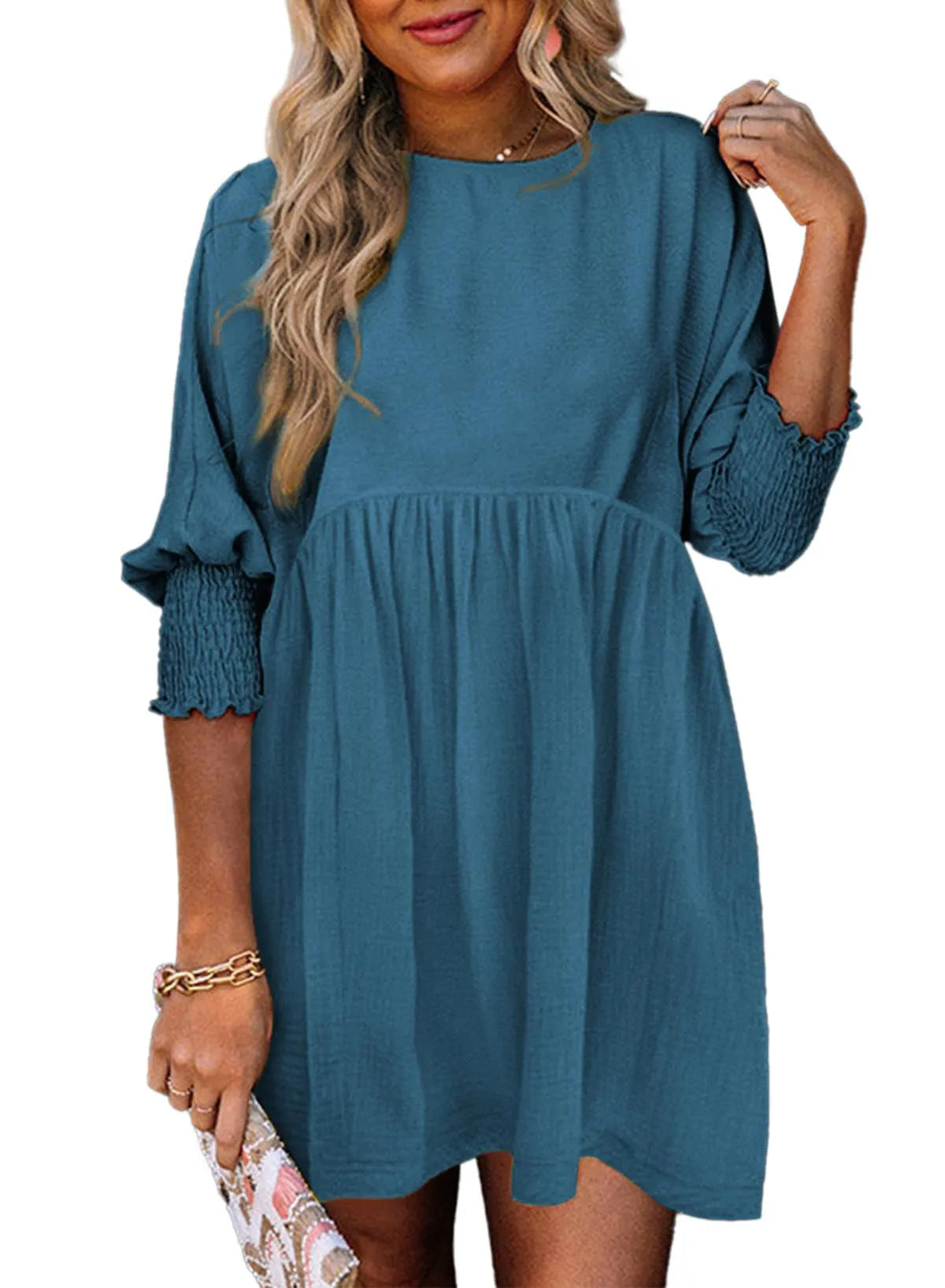 Elegantes, lässiges Damen-Minikleid mit Rüschen und lockerer Passform von MODEGEIST
