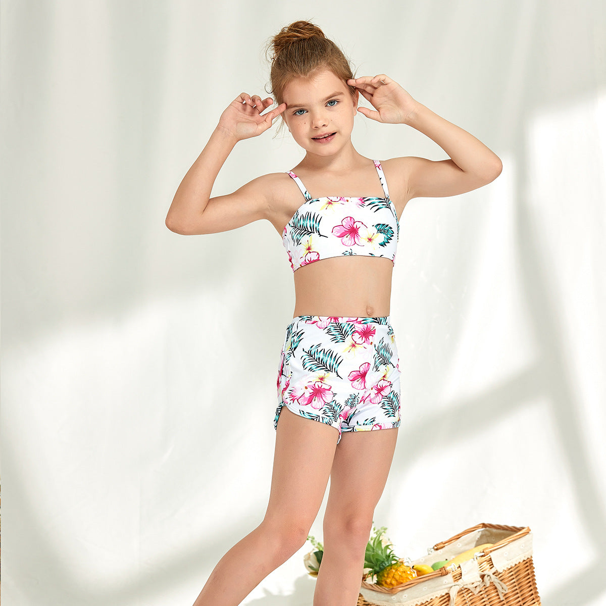 Bikini-Set für Mädchen mit trendigem Crop-Top und hoch geschnittenen Höschen MODEGEIST