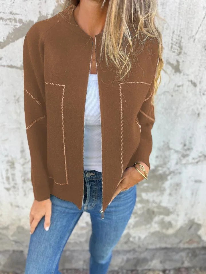 Damen Strickjacke mit eleganten Zipper-Details und feinem Strukturmuster ModeGeist