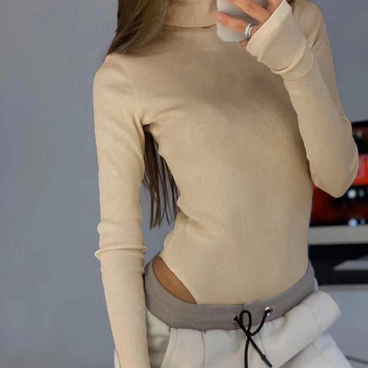 Damen Langärmliges Oberteil mit hohem Kragen und modernen Cut-Outs ModeGeist