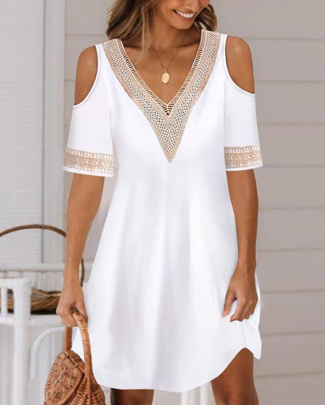 Damen Kleid mit Cut-Out-Ärmeln und dekorativem Spitzenbesatz ModeGeist