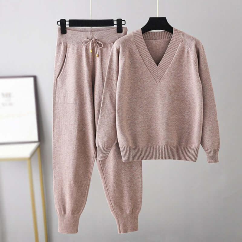 ModeGeist | Set - Bequemer Pullover und Jogginghose Loungewear Set