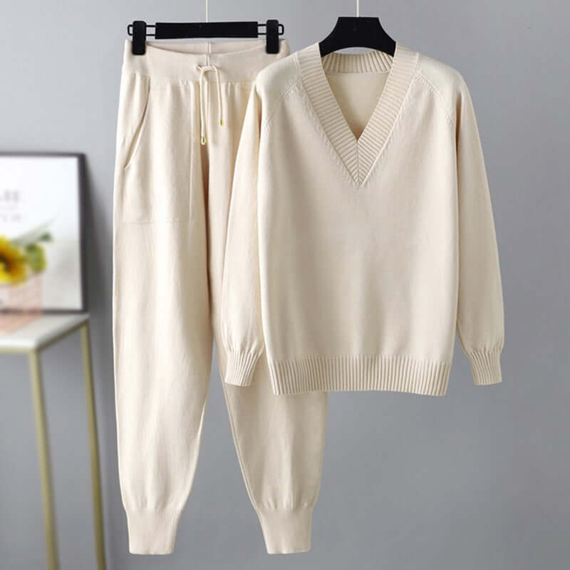 ModeGeist | Set - Bequemer Pullover und Jogginghose Loungewear Set