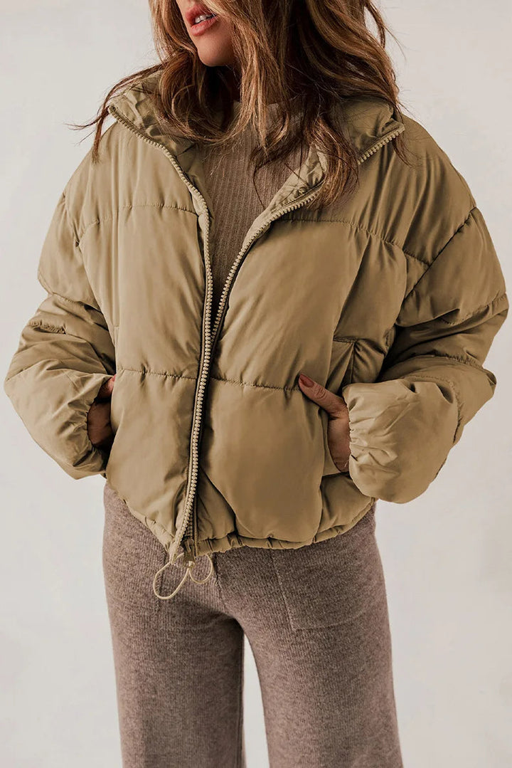 ModeGeist | Daunenjacke mit Kapuze und Tasche - Kurz