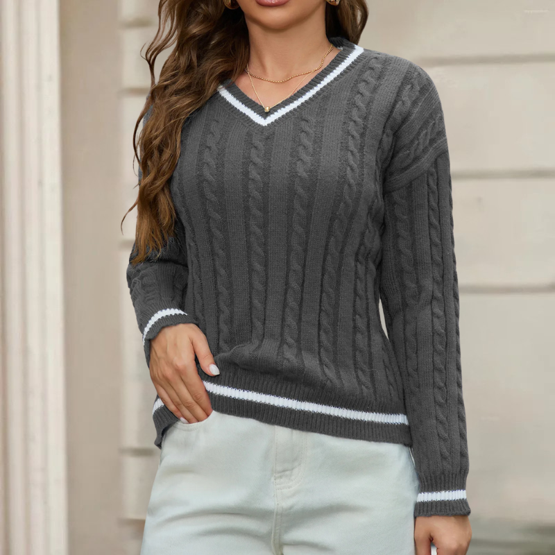 GABRIELE –  Pullover mit V-Ausschnitt und Zopfmuster