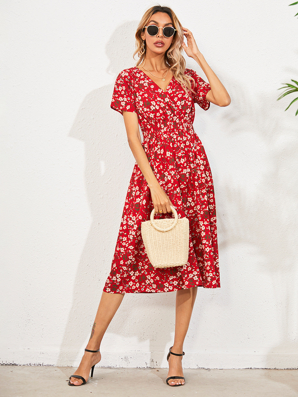 Sommerkleid mit Blumenmuster – elegant, Marke Cassa