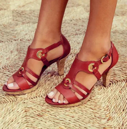 Mary: bequeme Sandalen mit Absatz