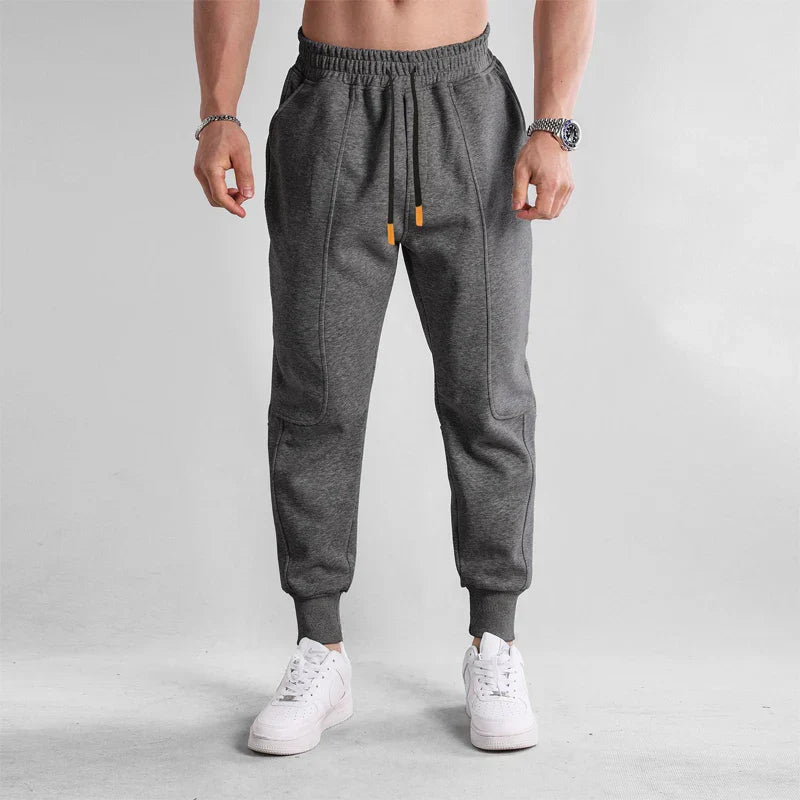 Herren Jogginghose aus Baumwolle im sportlichen Design