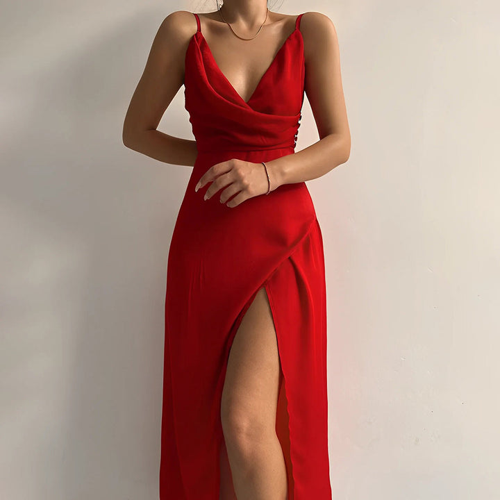 KLAUDIA-Kleid: Satiniert, mit Schlitz