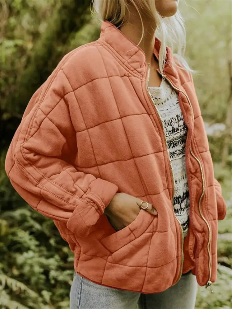 ModeGeist | Bequeme und Weite Daunenjacke für Damen