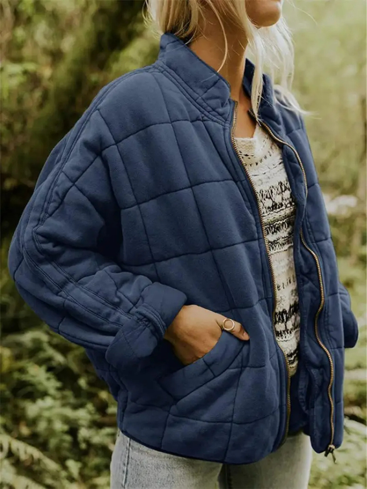 ModeGeist | Bequeme und Weite Daunenjacke für Damen