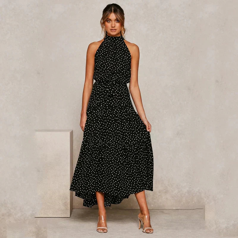 Roisin: Luxuriöses Neckholder-Kleid mit Punkten