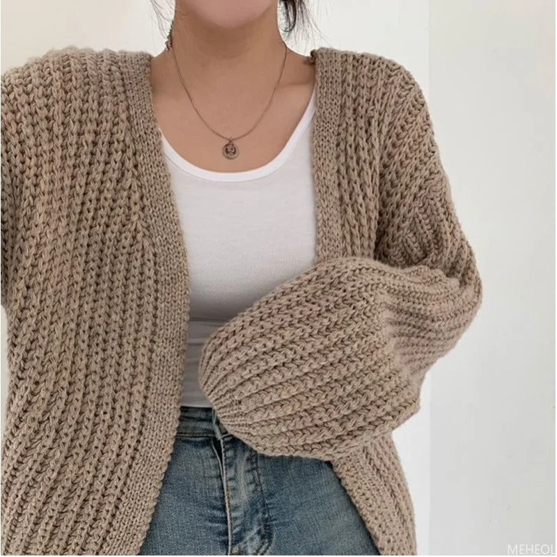 ModeGeist | Übergröße Strickjacke aus grobem Strick