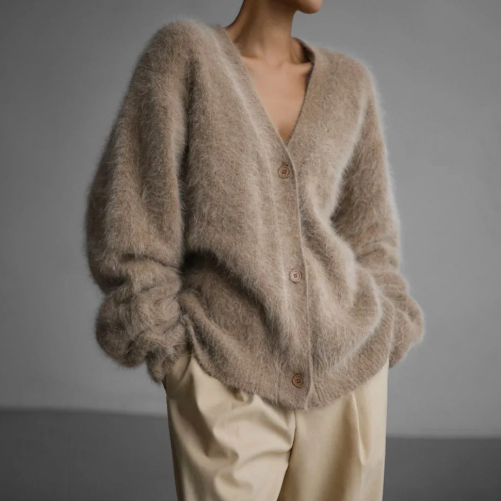 Luxuriöse Couture-Strickjacke Aura für höchsten Komfort