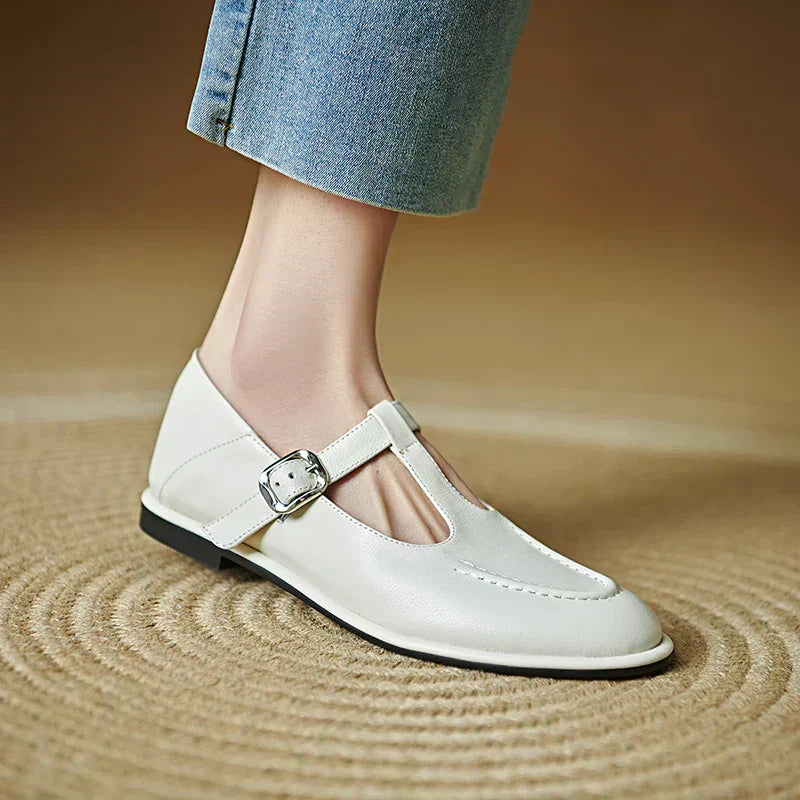 MODEGEIST Damen T-Spangen-Schuhe Niedriger Absatz Runde Zehenpartie 2,5cm