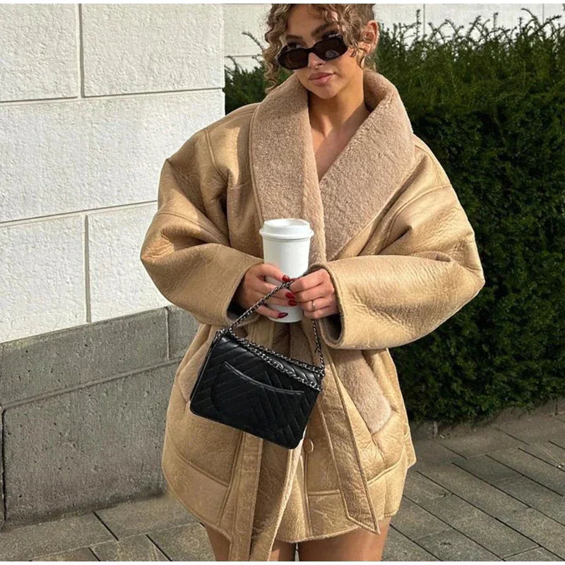 ModeGeist | Winterlederjacke mit Pelz