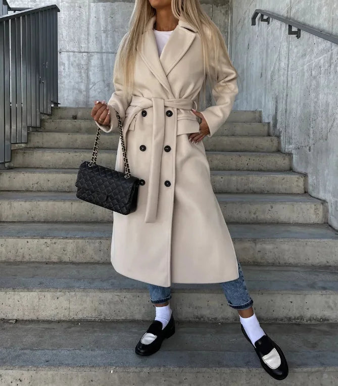 ModeGeist | Eleganter Gesteppter Wintermantel mit Gürtel