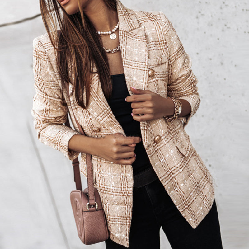 ModeGeist | Blazer mit zwei Reihen Knöpfen