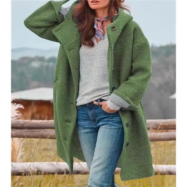 ModeGeist | Übergrobe Bouclé-Jacke mit Knopfverschluss