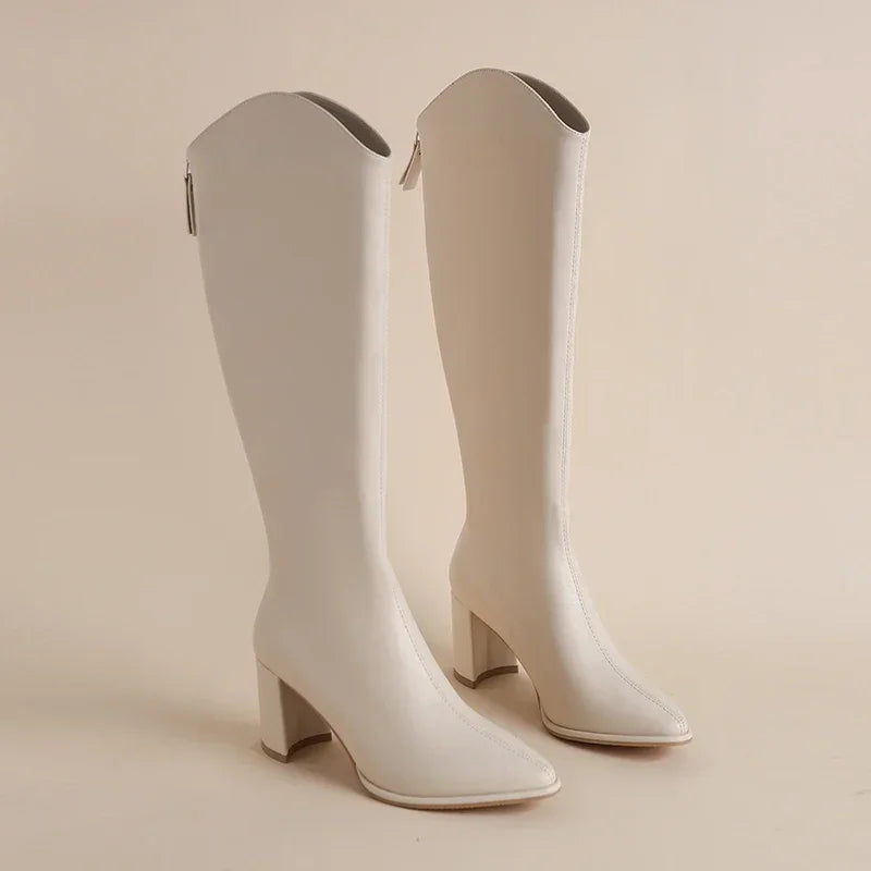 ModeGeist | Kniehohe Stiefel mit Dicken Hohen Absätzen
