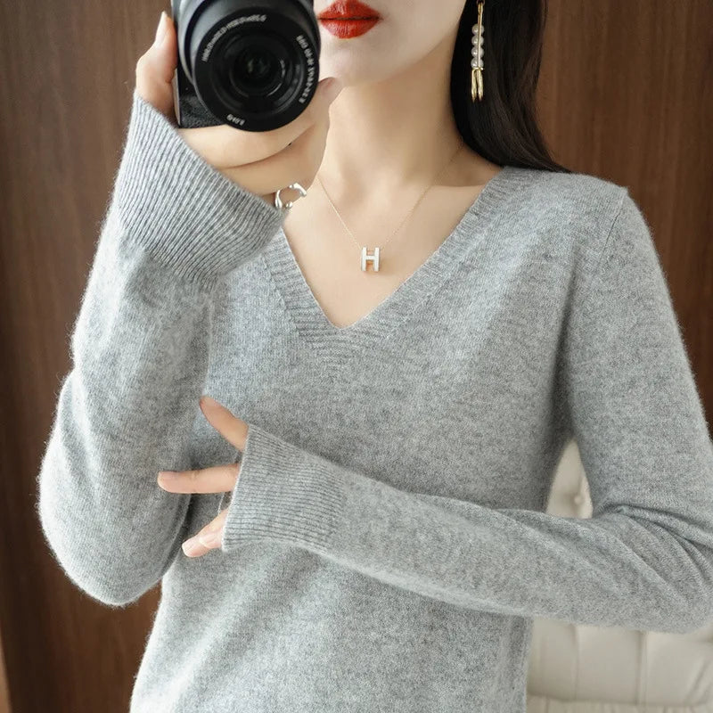 ModeGeist | Pullover - Bequemer V-Ausschnitt Pullover