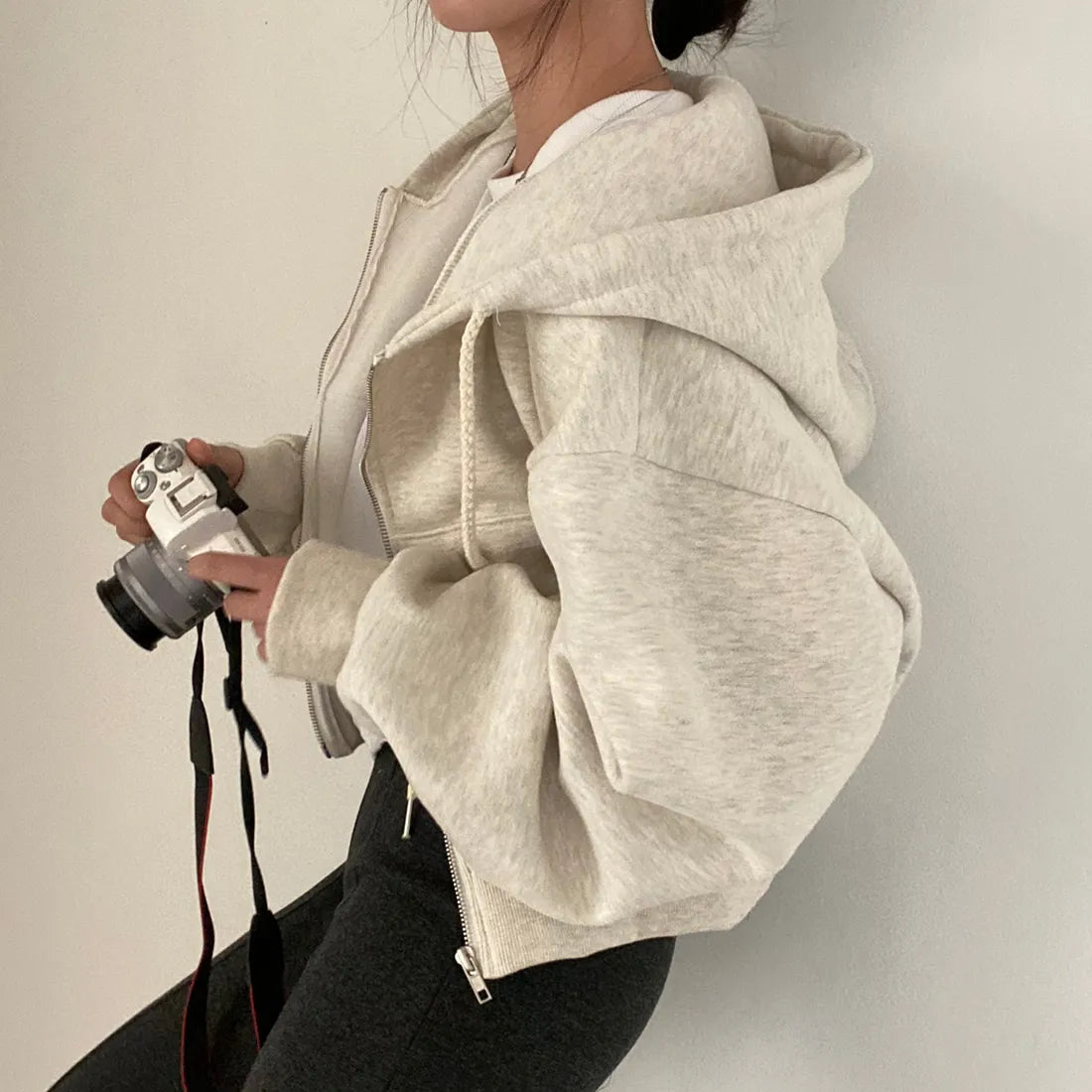 Fudus Damen Kapuzenpullover: Regular Fit, edle Couture, essentielle Eleganz
