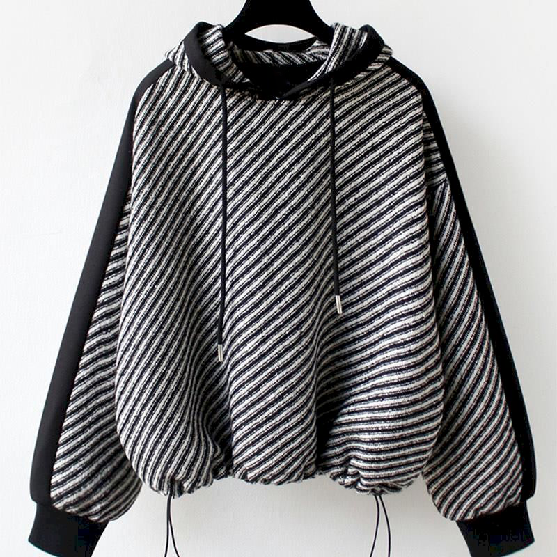 ModeGeist | Gestreifter Kapuzenpullover