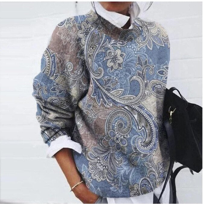 Moderner Damenpullover mit Aufdruck