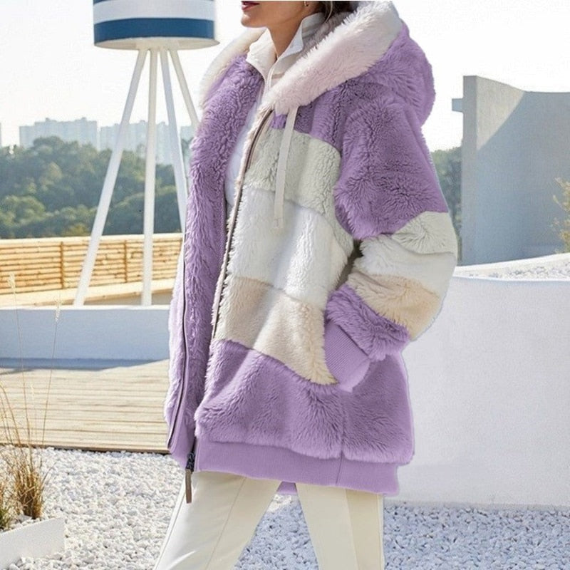 ModeGeist | Plüschjacke mit Kapuze Herrlich warm, weich & stilvoll