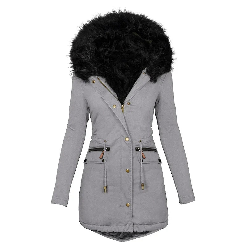 ModeGeist | Flauschige Kapuzenwinterjacke mit Fellkragen